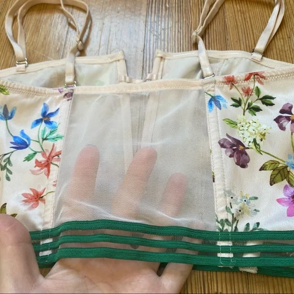 VS Plunge Bustier Sz. M - Picture 6 of 12